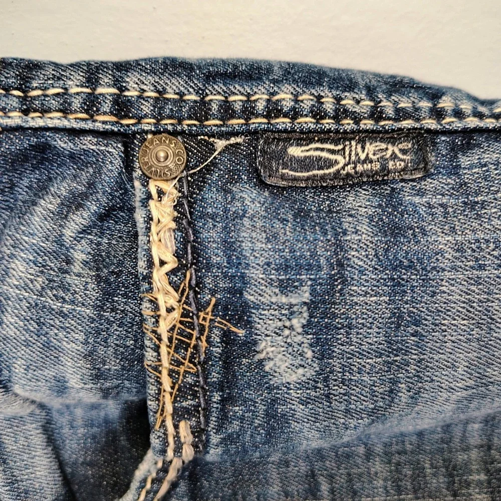 Silver Jeans Womens SZ 16 Elyse Capri Blue Denim Distressed Y2K Boho Western
